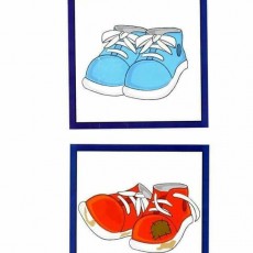 İki Farklı Ayakkabı: Mavi ve Kırmızı Spor Ayakkabılar