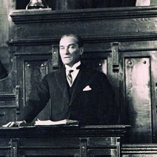 Tarihsel Konuşma: 1 Konuşmacı, 2 Dinleyici - 1920'ler Türkiye Büyük Millet Meclisi