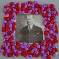  artık materyaller ,sınıf süsleri,kağit işleri,atatürk haftasi ,davetiye kartları, (500)