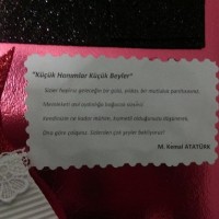 atatürk köşesi ,gelişim dosyası süslemesı .maske kağit işleri,sınıf süsleri ,artık materyal (503)
