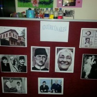 atatürk köşesi ,gelişim dosyası süslemesı .maske kağit işleri,sınıf süsleri ,artık materyal (724)