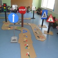 kagit işleri ,artık materyal ,sınıf süsü(1113)