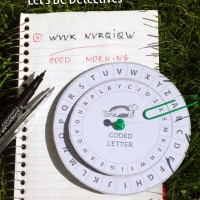 kagit işleri ,artık materyal ,sınıf süsü(1269)