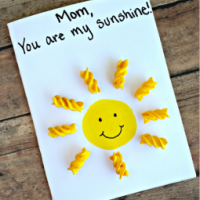 kagit işleri ,artık materyal ,sınıf süsü(469)