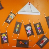 kagit işleri ,artık materyal ,sınıf süsü(513)