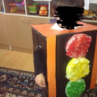 kagit işleri ,artık materyal ,sınıf süsü(537)