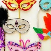 kagit işleri ,artık materyal ,sınıf süsü(555)