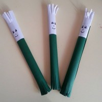 kagit işleri ,artık materyal ,sınıf süsü(630)