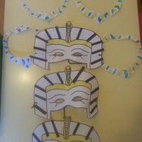 kagit işleri ,artık materyal ,sınıf süsü(654)