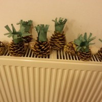 kagit işleri ,artık materyal ,sınıf süsü(674)