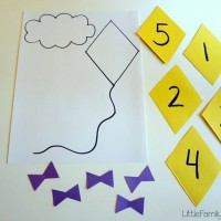 kagit işleri ,artık materyal ,sınıf süsü(692)