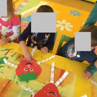 kagit işleri ,artık materyal ,sınıf süsü(869)