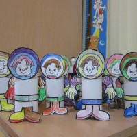 kagit işleri ,artık materyal ,sınıf süsü(958).JPG