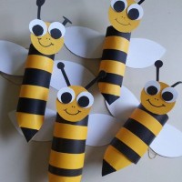 okul öncesi kağit işleri ,duvar süsü ,suluboya çalişması (152)