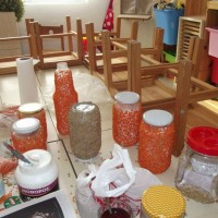 okul öncesi kağit işleri ,duvar süsü ,suluboya çalişması (25)