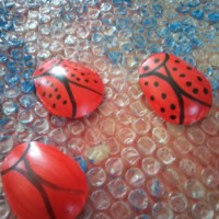 okul öncesi kağit işleri ,duvar süsü ,suluboya çalişması (32)