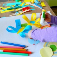 okul öncesi kağit işleri ,duvar süsü ,suluboya çalişması (359)