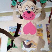 okul öncesınde kağit işler, duvar süsü ,davetiye kartları ,suluboya  çalişması (4353)