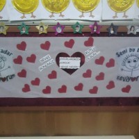 okul öncesınde kağit işler, duvar süsü ,davetiye kartları ,suluboya  çalişması (4492)