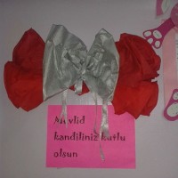 okul öncesınde kağit işler, duvar süsü ,davetiye kartları ,suluboya  çalişması (4496)