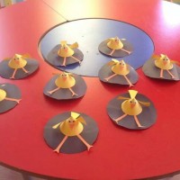 okul öncesınde kağit işler, duvar süsü ,davetiye kartları ,suluboya  çalişması (4538)