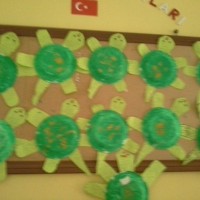 okul öncesınde kağit işler, duvar süsü ,davetiye kartları ,suluboya  çalişması (4700)