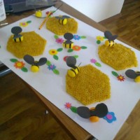 okul öncesınde kağit işler, duvar süsü ,davetiye kartları ,suluboya  çalişması (4730)