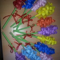 okul öncesınde kağit işler, duvar süsü ,davetiye kartları ,suluboya  çalişması (4774)