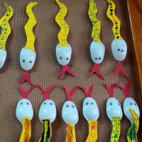 okul öncesınde kağit işler, duvar süsü ,davetiye kartları ,suluboya  çalişması (4801)