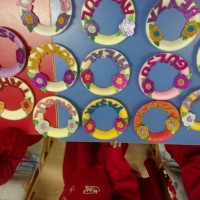 okul öncesınde kağit işler, duvar süsü ,davetiye kartları ,suluboya  çalişması (4979)