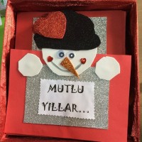 okul öncesınde kağit işler, duvar süsü ,davetiye kartları ,suluboya  çalişması (5104)