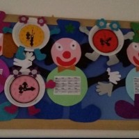 okul öncesınde kağit işler, duvar süsü ,davetiye kartları ,suluboya  çalişması (5242)