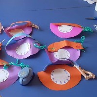 okul öncesınde kağit işler, duvar süsü ,davetiye kartları ,suluboya  çalişması (5319)