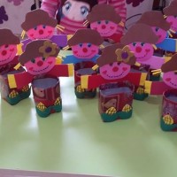 okul öncesınde kağit işler, duvar süsü ,davetiye kartları ,suluboya  çalişması (5320)