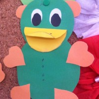 okul öncesınde kağit işler, duvar süsü ,davetiye kartları ,suluboya  çalişması (5359)