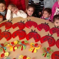 okul öncesınde kağit işler, duvar süsü ,davetiye kartları ,suluboya  çalişması (5419)