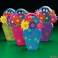 okul öncesınde kağit işler, duvar süsü ,davetiye kartları ,suluboya  çalişması (5452)