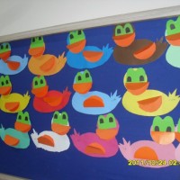 okul öncesınde kağit işler, duvar süsü ,davetiye kartları ,suluboya  çalişması (5620)