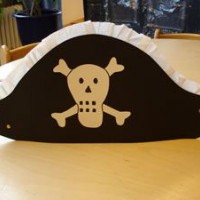 okul öncesınde kağit işler, duvar süsü ,davetiye kartları ,suluboya  çalişması (5659)