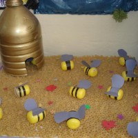 okul öncesınde kağit işler, duvar süsü ,davetiye kartları ,suluboya  çalişması (5815)