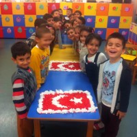 okul öncesınde kağit işler, duvar süsü ,davetiye kartları ,suluboya  çalişması (5874)