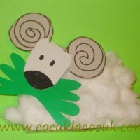 okul öncesınde kağit işler, duvar süsü ,davetiye kartları ,suluboya  çalişması (5969)