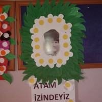 okul öncesınde kağit işler, duvar süsü ,davetiye kartları ,suluboya  çalişması (5987)