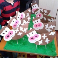 okul öncesınde kağit işler, duvar süsü ,davetiye kartları ,suluboya  çalişması (6068)