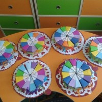 okul öncesınde kağit işler, duvar süsü ,davetiye kartları ,suluboya  çalişması (6113)