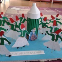 okul öncesınde kağit işler, duvar süsü ,davetiye kartları ,suluboya  çalişması (6116)