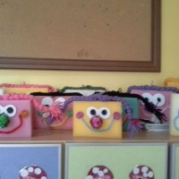 okul öncesınde kağit işler, duvar süsü ,davetiye kartları ,suluboya  çalişması (6184)