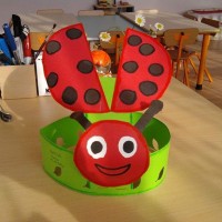 okul öncesınde kağit işler, duvar süsü ,davetiye kartları ,suluboya  çalişması (6229)