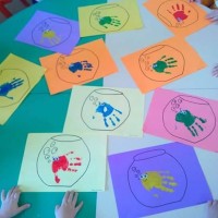 okul öncesınde kağit işler, duvar süsü ,davetiye kartları ,suluboya  çalişması (6233)