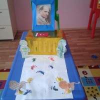 okul öncesınde kağit işler, duvar süsü ,davetiye kartları ,suluboya  çalişması (6269)